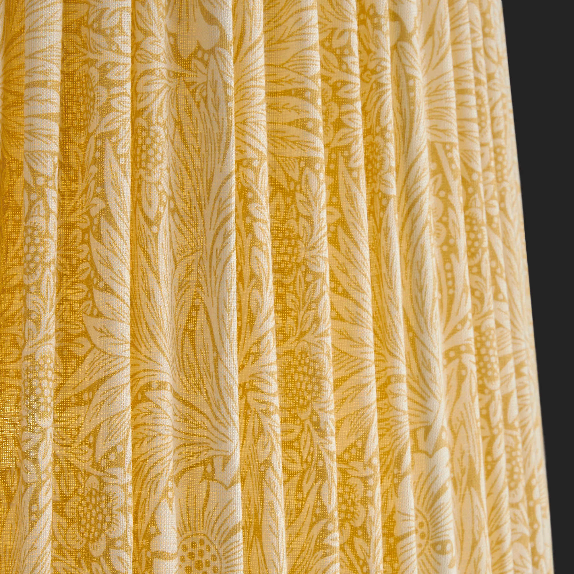 25cm empire shade in Cowslip Marigold linen by Morris & Co. - Image 3