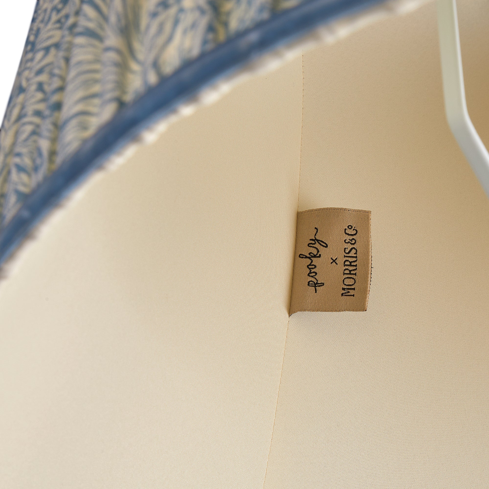 30cm empire shade in China blue Marigold linen by Morris & Co. - Image 4