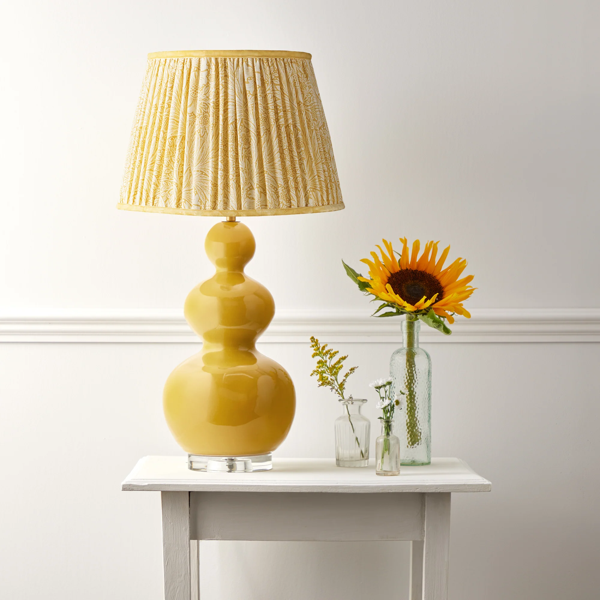 30cm empire shade in Cowslip Marigold linen by Morris & Co. - Image 5