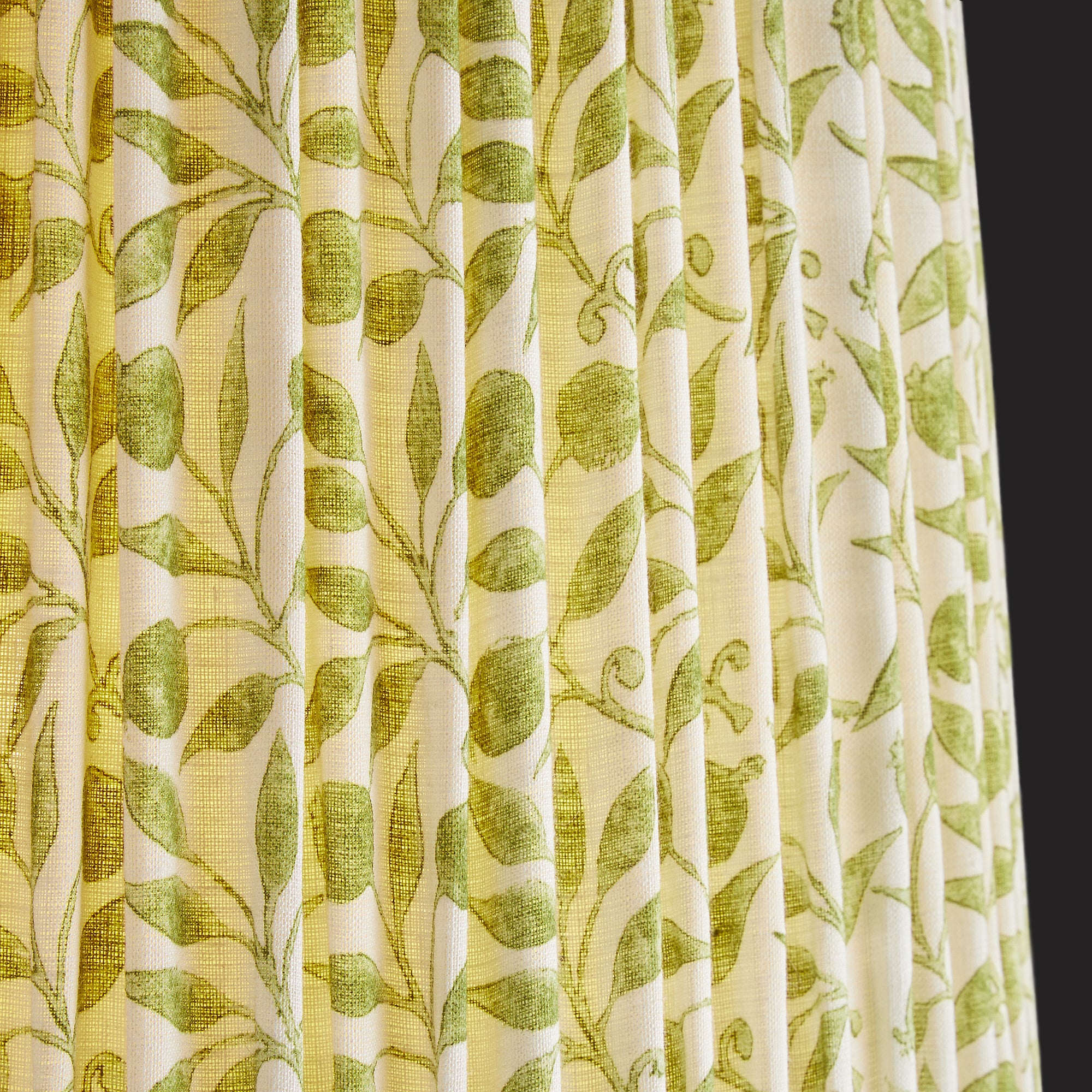 30cm empire shade in thyme Rosehip linen by Morris & Co. - Image 3