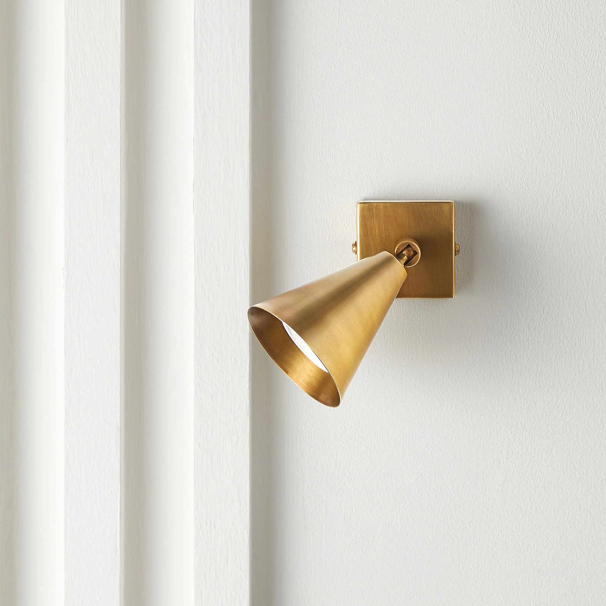 Crick single spotlight in antiqued brass - Image 10