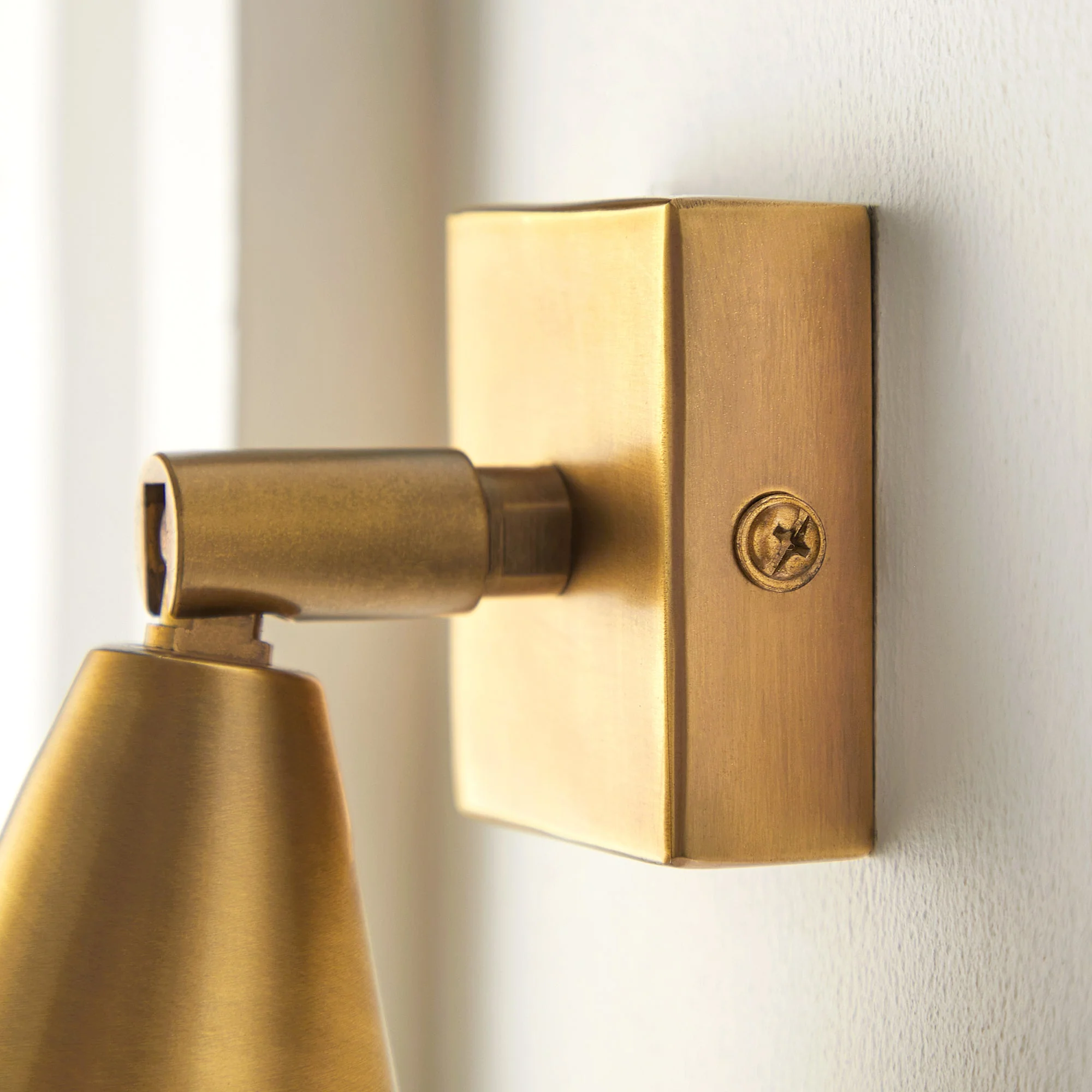 Crick single spotlight in antiqued brass - Image 4