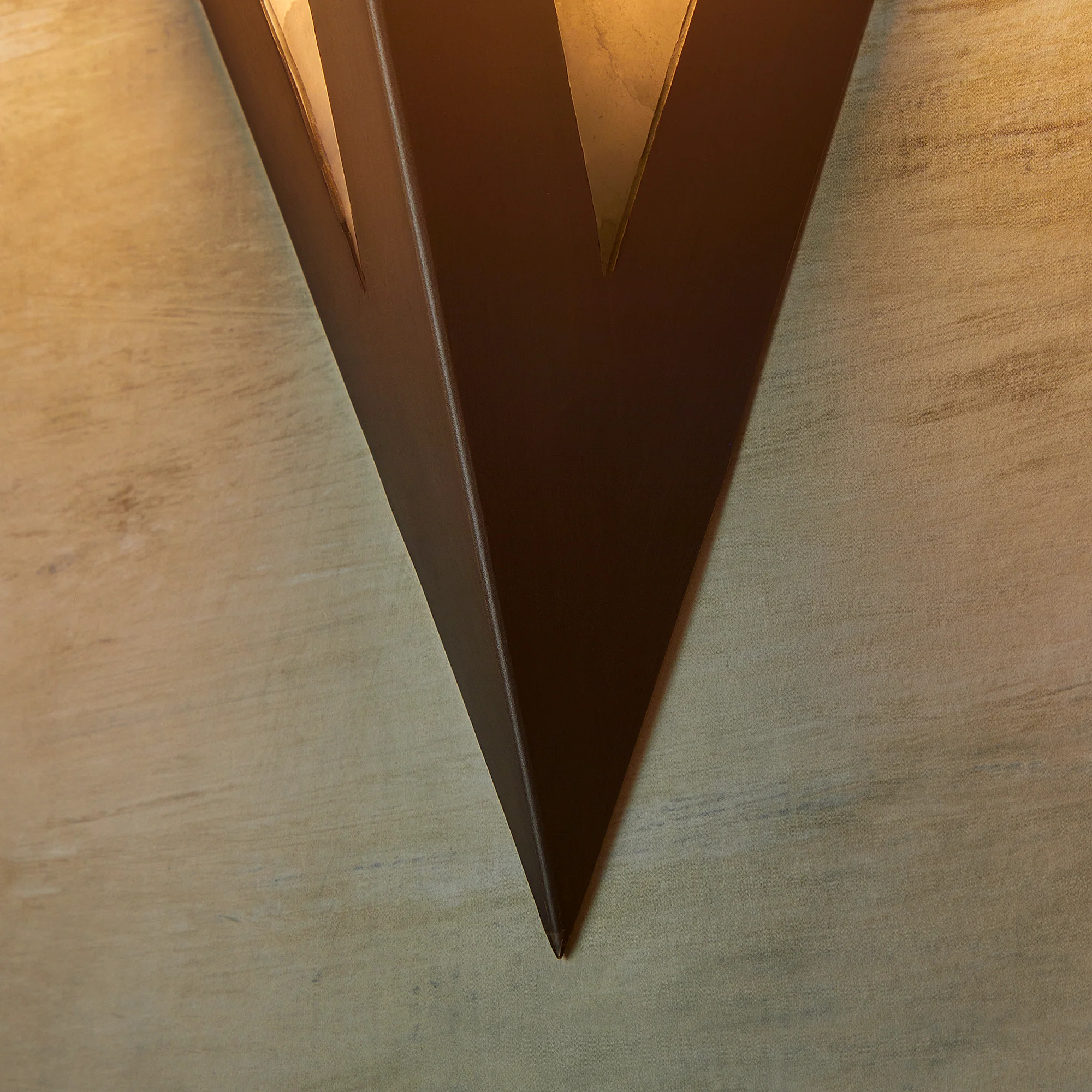 Cyrus wall light in bronze - Image 9