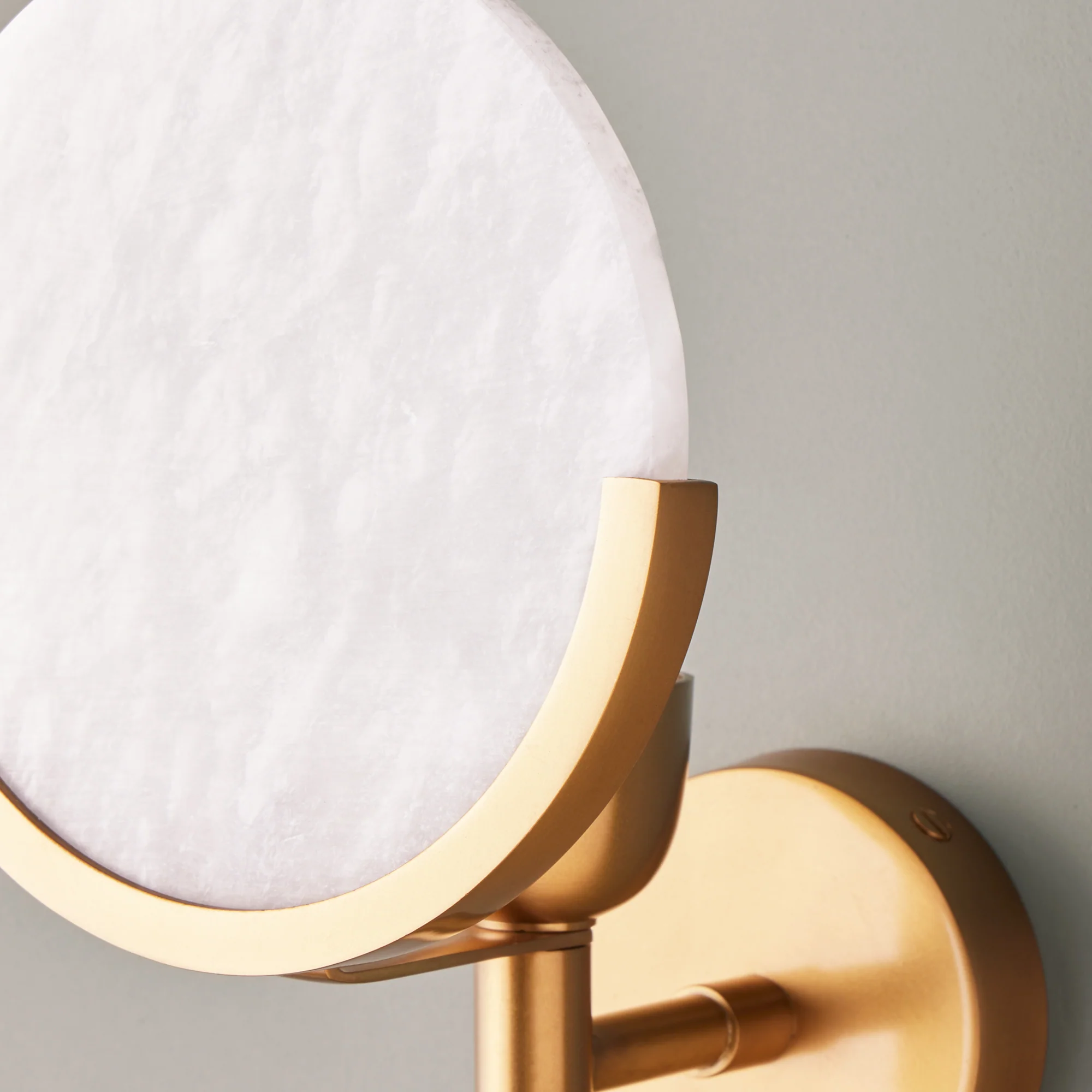 Firefly wall light in antique brass with an alabaster globe - Image 5