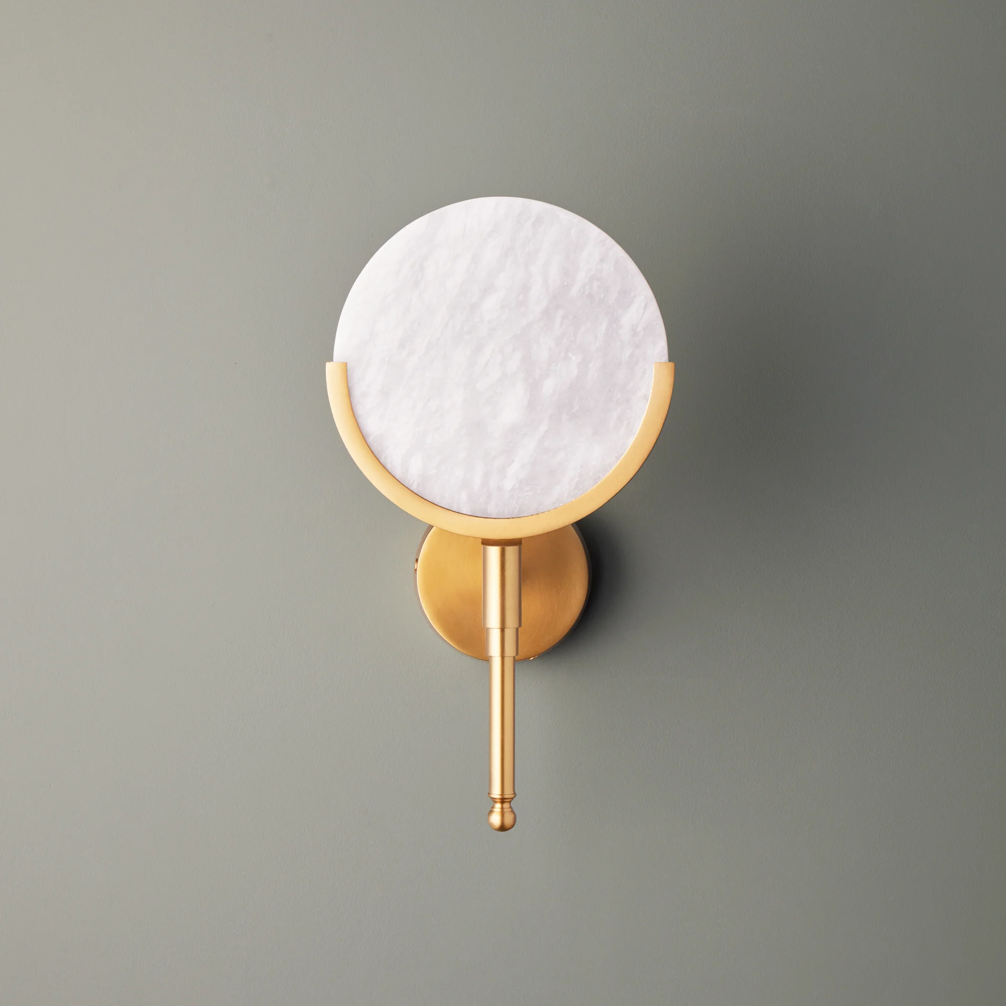 Firefly wall light in antique brass with an alabaster globe - Image 9