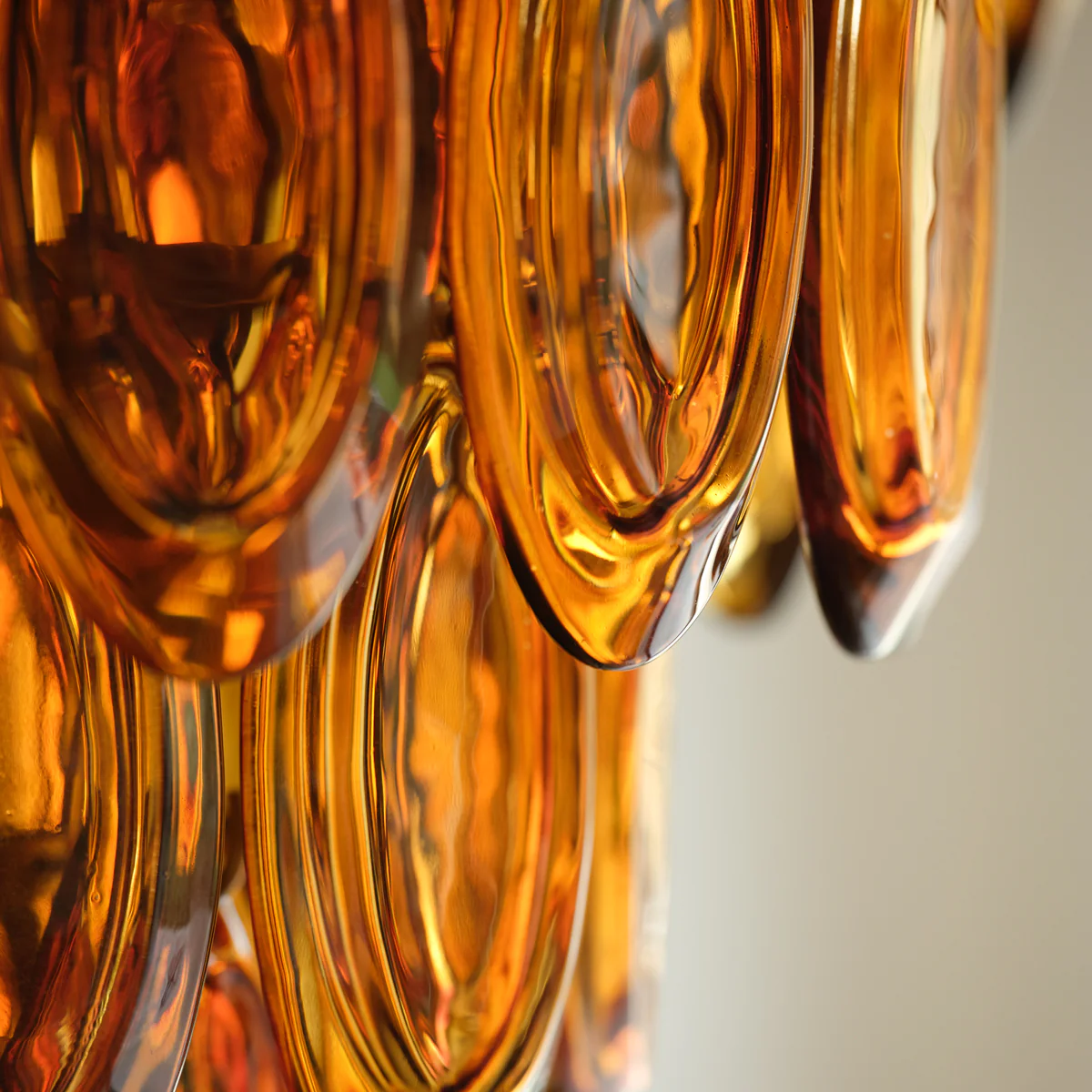 Lyle chandelier in amber glass - Image 3
