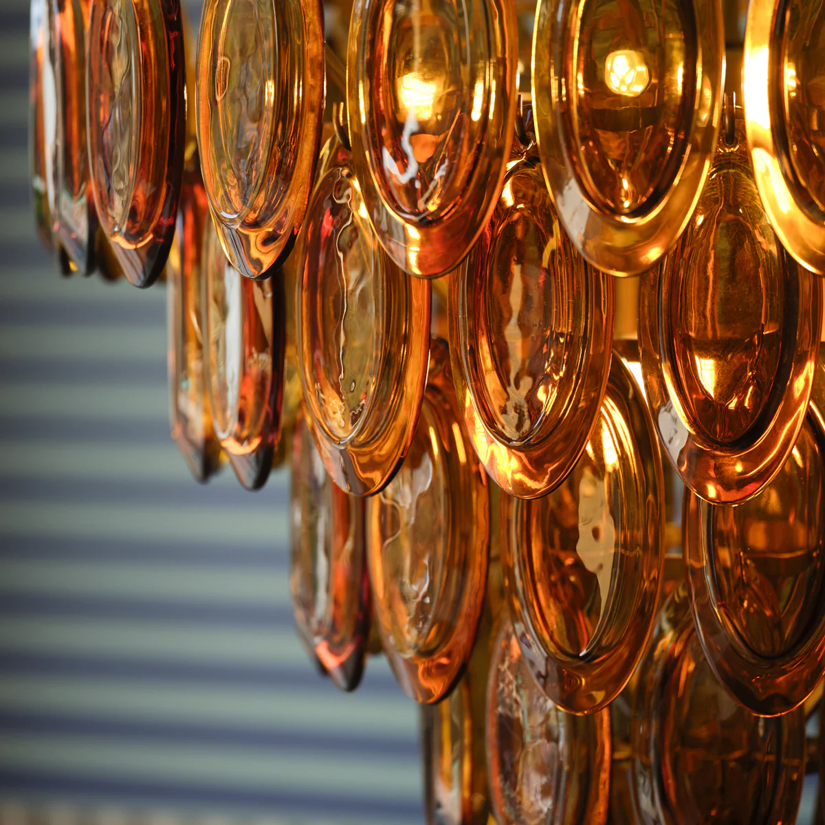 Lyle chandelier in amber glass - Image 4