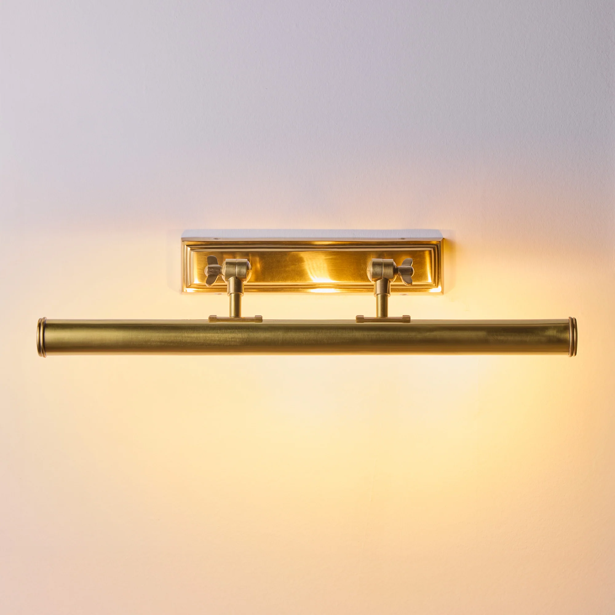 Pitcheroo double arm picture light in antique brass - Image 3