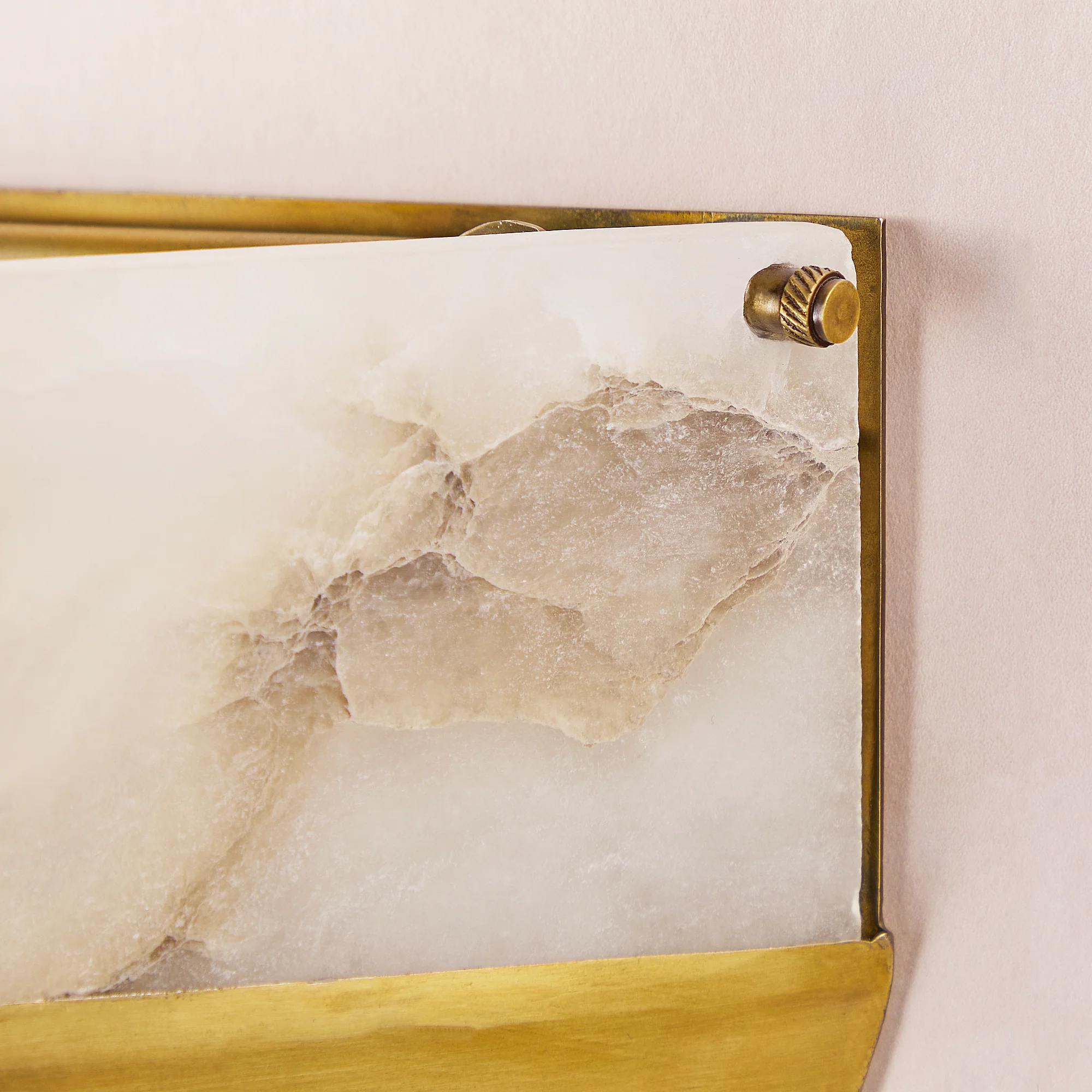 Pythagoras wall light in alabaster and brass - Image 5