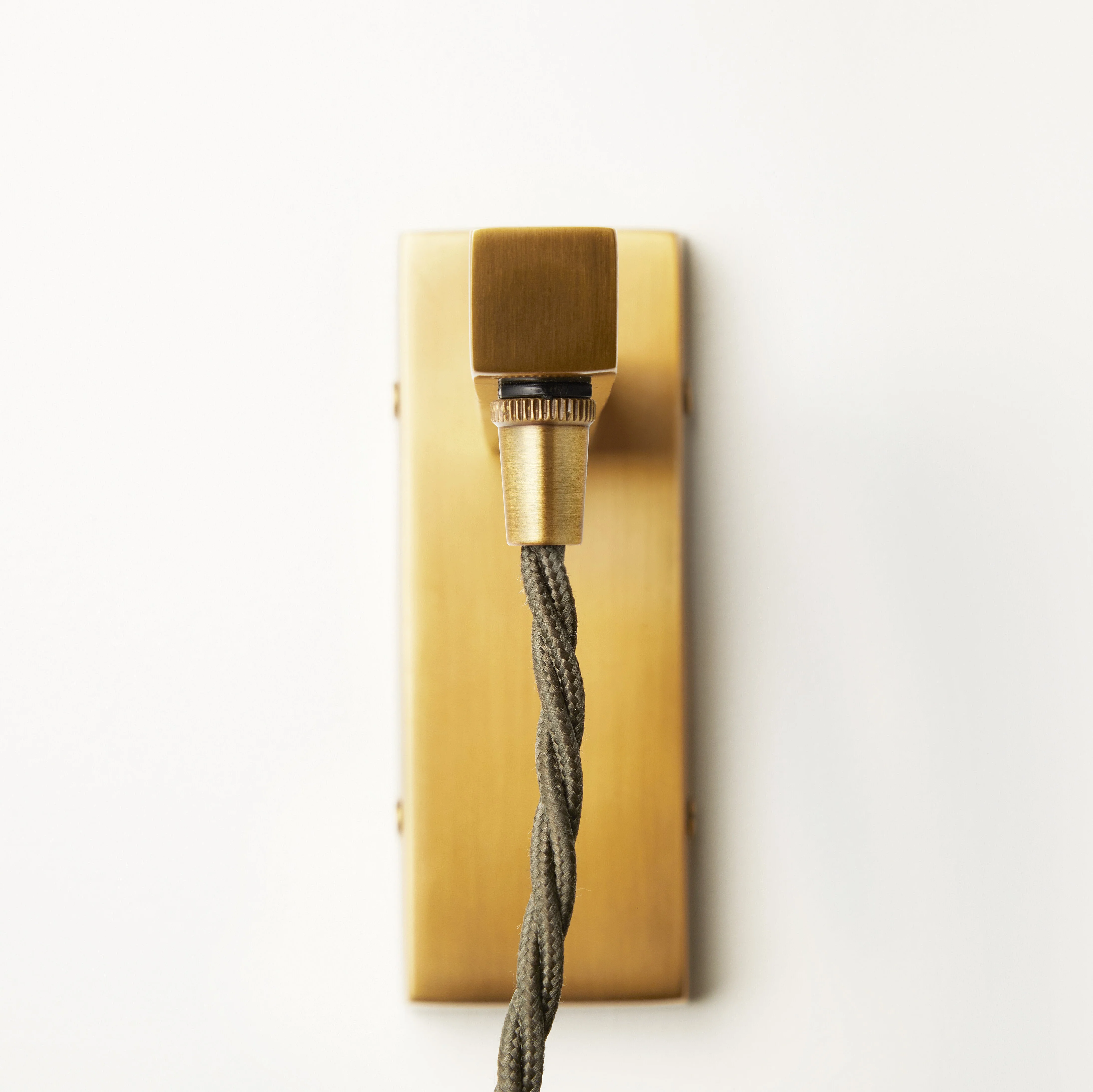 Swinger wall fitting in antiqued brass - Image 5