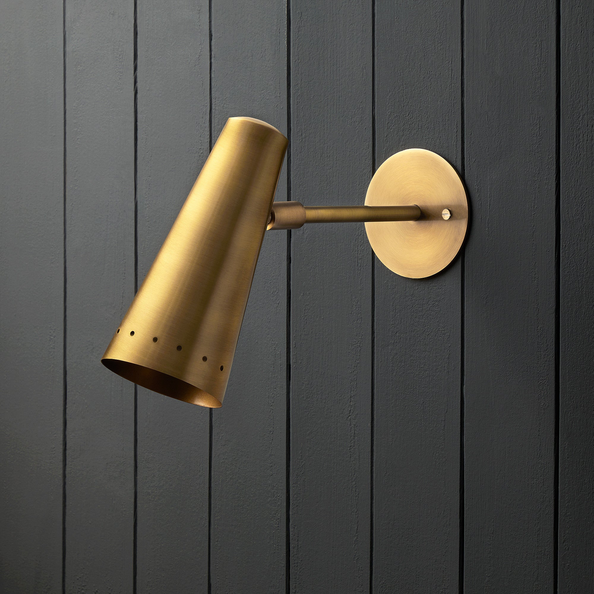 Vincent wall light in antique brass - Image 4