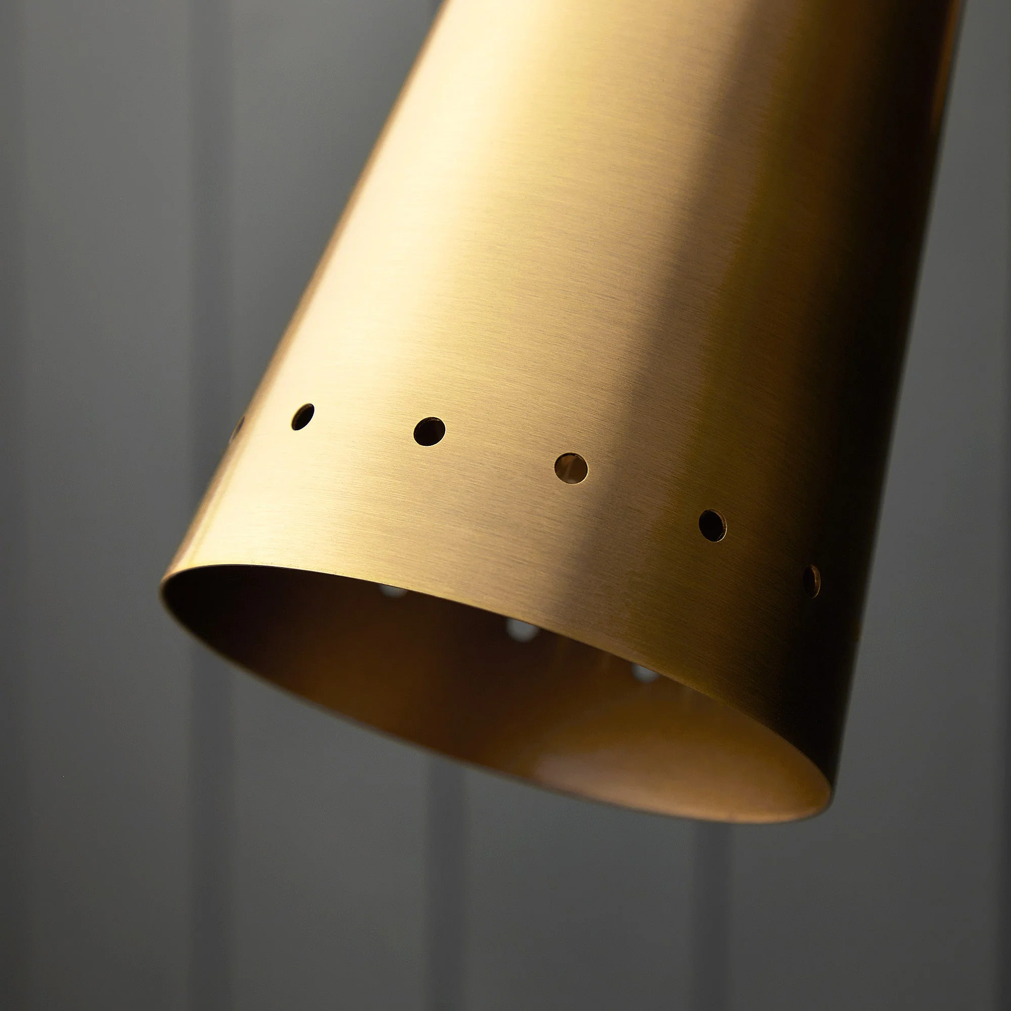 Vincent wall light in antique brass - Image 5