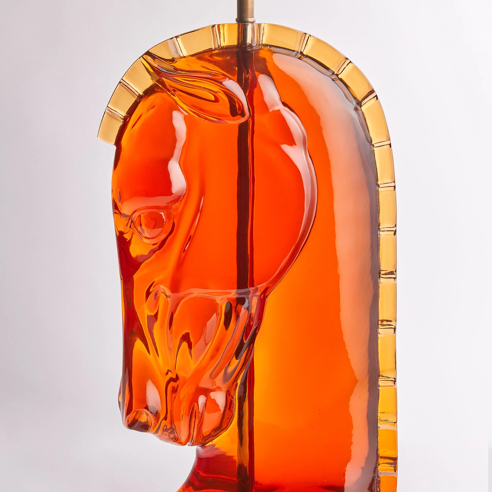 Whinny table lamp in amber resin - Image 9